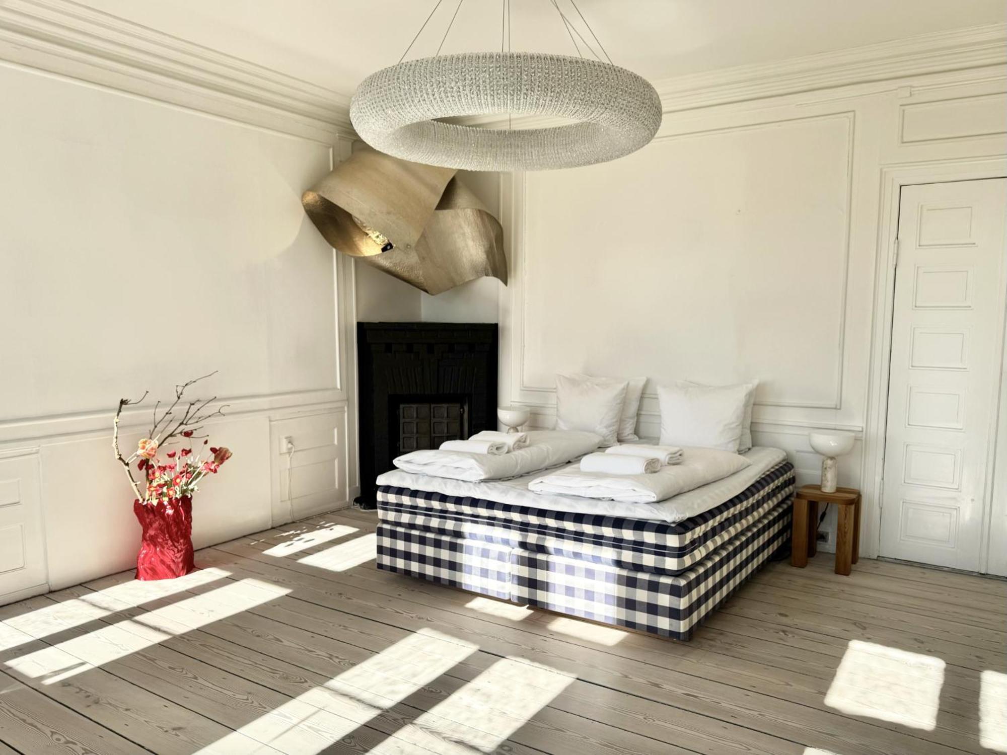 Luxury 'kings Garden View' 260m2 Prime Located Flat Appartement *
